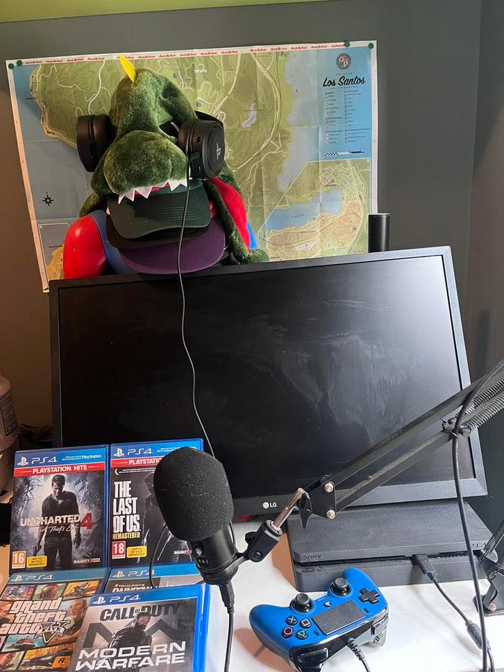 Playstation 4 1TB plus extra’s!!, Spelcomputers en Games, Spelcomputers | Sony PlayStation 4, Zo goed als nieuw, Original, 1 TB