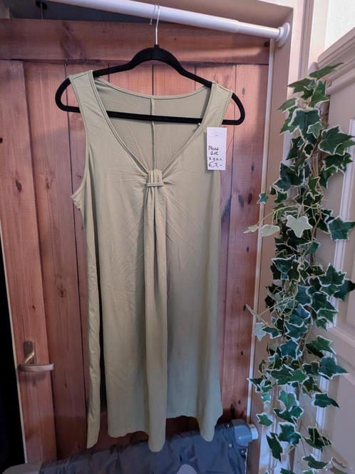 Jurk 5e artikel gratis, Kleding | Dames, Jurken, Zo goed als nieuw, Maat 46/48 (XL) of groter, Groen, Boven de knie, Ophalen of Verzenden