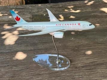 B787 Air Canada schaal 1/200 ( zonder doos) beschikbaar voor biedingen