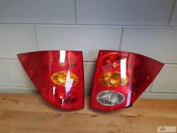 Peugeot 1007 2005-2010 achterlicht rechts €30 passagier beschikbaar voor biedingen