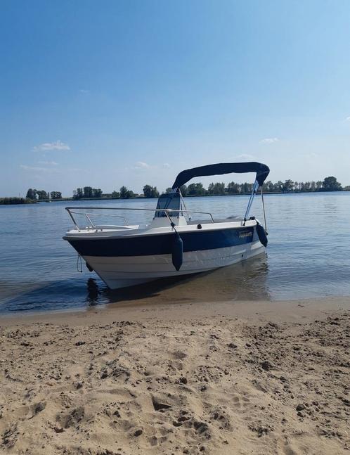Geserveerd voor Maurice, Watersport en Boten, Vis- en Consoleboten, Gebruikt, 10 tot 30 pk, 3 tot 6 meter, Benzine, Buitenboordmotor