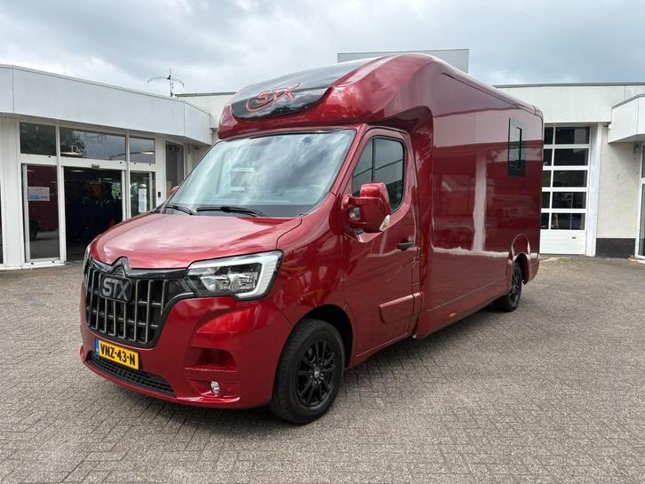 Renault Master STX Hengstenuitvoering Automaat 2022, Dieren en Toebehoren, Paarden en Pony's | Trailers en Aanhangwagens, Gebruikt