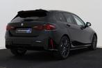 BMW 1 Serie 120 M Sport Automaat / Panoramadak / Trekhaak /, LED verlichting, Zwart, 156 pk, Zwart