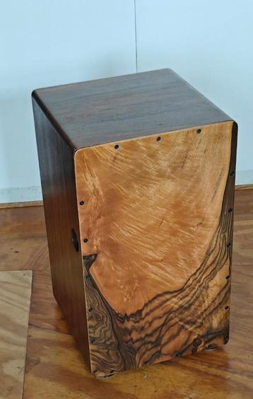 cajon, custom  beschikbaar voor biedingen