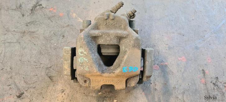 Remklauw remzadel rechts voorzijde BMW 3 serie E90 E91 E92 E, Auto-onderdelen, Remmen en Aandrijving, Gebruikt, Ophalen of Verzenden