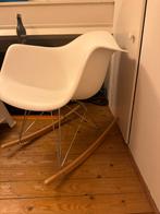 Witte Schommelstoel Kuipstoel Design, Huis en Inrichting, Stoelen, Ophalen, Wit, Zo goed als nieuw, Metaal