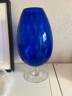 Blauwe vintage vaas, Blauw, Aardewerk of Porselein, Ophalen of Verzenden, Zo goed als nieuw