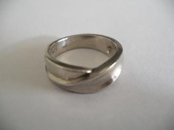 Een mooie 925 Zilveren SIX Fantasie Ring beschikbaar voor biedingen