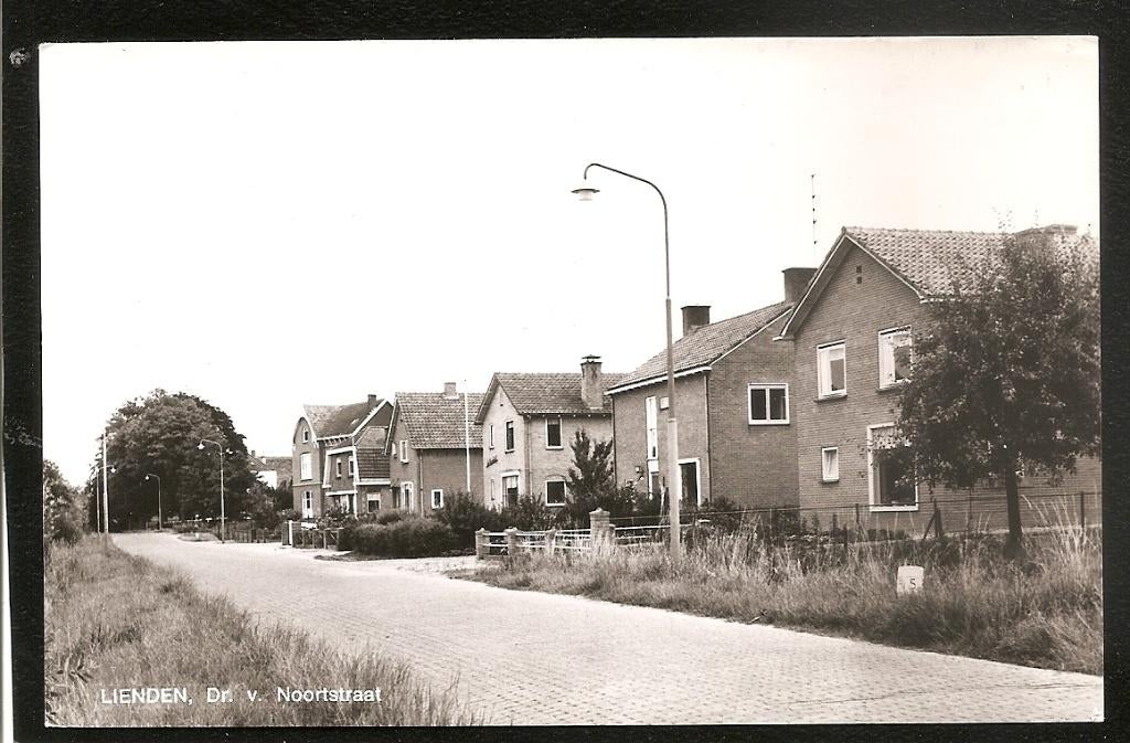 Lienden, Dr. v. Noortstraat, Verzamelen, Ansichtkaarten | Nederland, Ophalen of Verzenden, 1960 tot 1980, Ongelopen, Gelderland