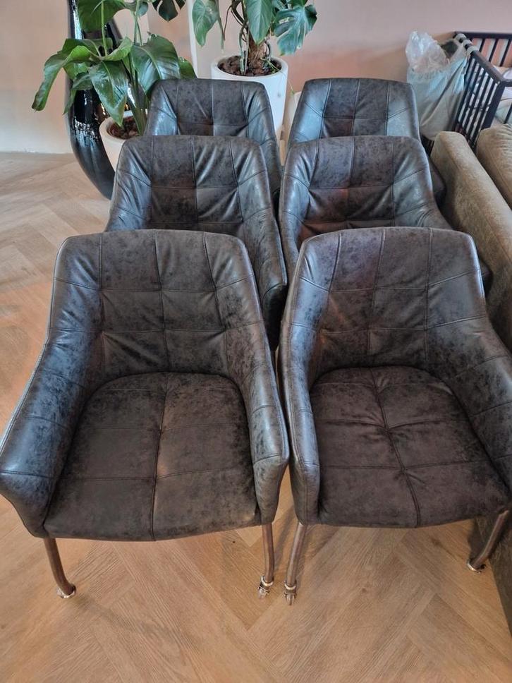6 eetkamerstoelen met wieltjes, Huis en Inrichting, Stoelen, Gebruikt, Vijf, Zes of meer stoelen, Leer, Grijs, Ophalen