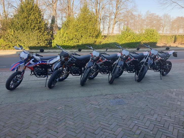 Rieju Mrt 50 /Pro /Trophy NIEUW 2025, Fietsen en Brommers, Brommers | Derbi, Nieuw, Maximaal 45 km/u, Ophalen