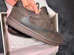 Nike Jordan 1 Low Travis Scott Velvet Brown 41 US8 DS NIEUW, Kleding | Heren, Schoenen, Ophalen of Verzenden, Zo goed als nieuw