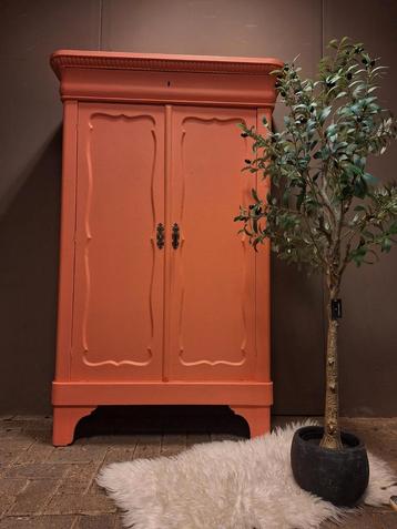 Roze biedermeier meidenkast kledingkast beschikbaar voor biedingen