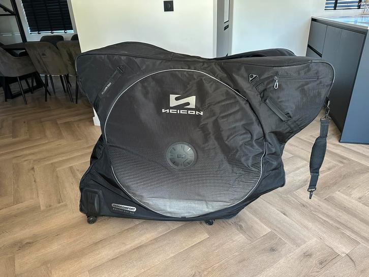 Aerocomfort 3.0 fietskoffer te huur – €50 per week, Fietsen en Brommers, Fietsaccessoires | Fietstassen, Zo goed als nieuw, Ophalen