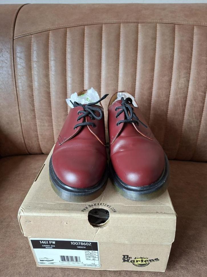 Zeer nette Dr. Martens schoenen maat 40 !!, Kleding | Heren, Schoenen, Nieuw, Werkschoenen, Bruin, Ophalen of Verzenden