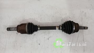 Aandrijfas links-voor van een Opel Combo beschikbaar voor biedingen