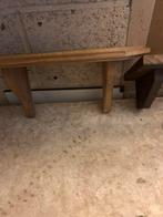 2 eiken schapjes 30 cm l 15 cm d, Huis en Inrichting, Tafels | Sidetables, Ophalen of Verzenden, Zo goed als nieuw, 25 tot 50 cm