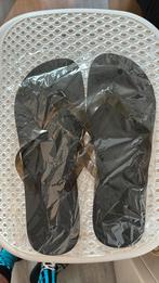 Teenslippers nieuw ongebruikt, Ophalen of Verzenden, Nieuw, Zwart