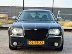 Chrysler 300C 2.7 V6|YOUNGTIMER|AUT|PSENSOR|XENON, Auto's, Automaat, Gebruikt, Zwart, Origineel Nederlands