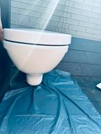 Villeroy & Boch toiletpot inclusief WC bril MOET SNEL WEG!, Ophalen, Zo goed als nieuw, Toilet