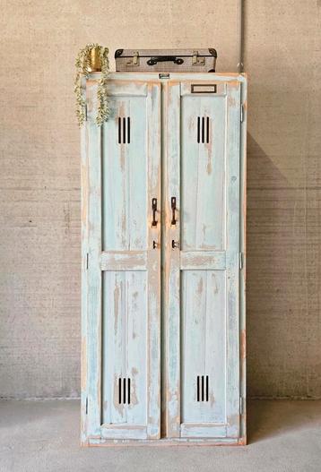 Antieke brocante houten linnenkast vintage meidenkast kast beschikbaar voor biedingen
