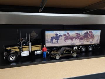 Road Kings en Greenlight 1:18 set Smokey and the Bandit.