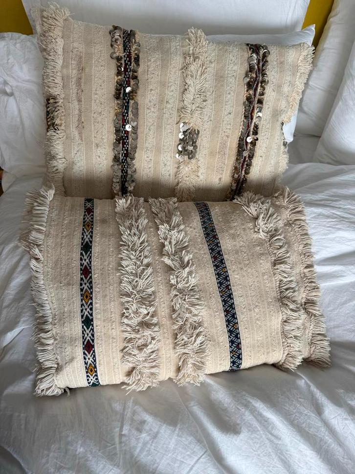Marokkaans Sierkussen - Beige met Franjes, Huis en Inrichting, Woonaccessoires | Kussens, Gebruikt, Beige, Rechthoekig, Ophalen of Verzenden