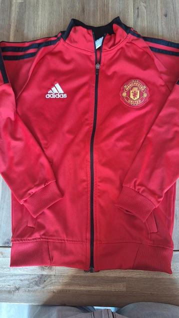 Manchester United trainingspak maat 140 beschikbaar voor biedingen