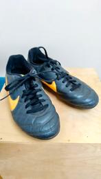 Nike zaalvoetbalschoenen mt 32, Ophalen of Verzenden, Zo goed als nieuw, Schoenen
