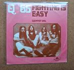 Q 65 - Fighting is easy - Single is TOP, Cd's en Dvd's, Vinyl Singles, Gebruikt, Verzenden, 7 inch, Single