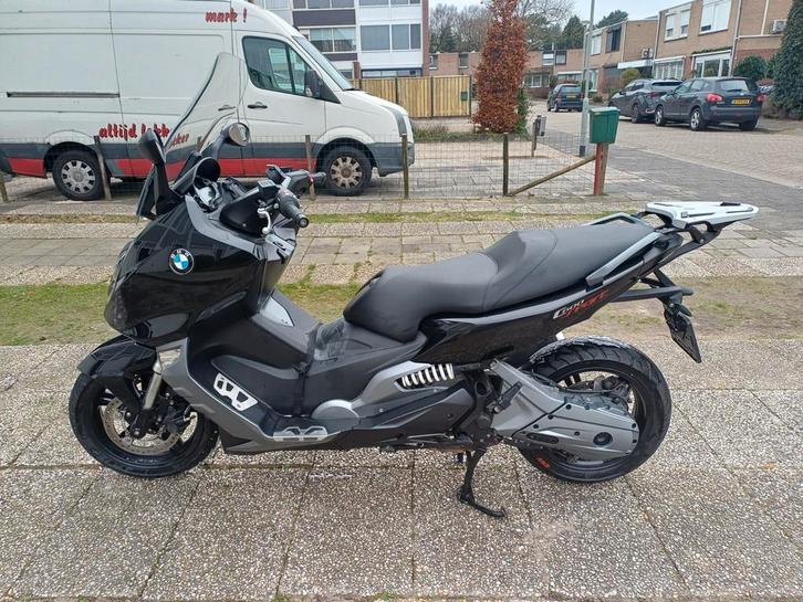 Goed onderhouden BMW C600 Scooter, Motoren, Motoren | BMW, Particulier, Scooter, meer dan 35 kW, 2 cilinders, Minimaal motorrijbewijs A2