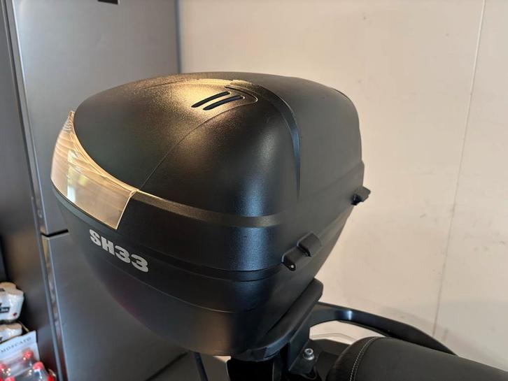 Shad SH33 Topkoffer + Bevestiging SYM Jet 14, Motoren, Accessoires | Koffers en Tassen, Zo goed als nieuw, Ophalen