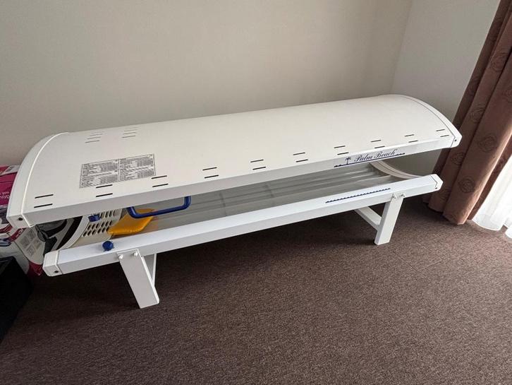 Zonnebank palm beach, Witgoed en Apparatuur, Zonnebanken en Gezichtsbruiners, Gebruikt, Zonnebank enkelzijdig, 15 lampen of meer