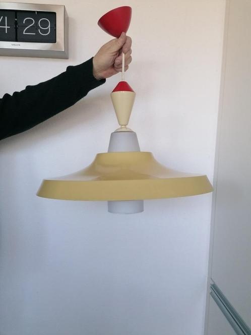 vintage glazen lamp met metalen kap opaline kelk philips ?, Antiek en Kunst, Antiek | Lampen, Verzenden