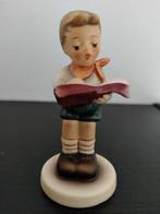 Hummel beeldje 2087/B 'Honor Student', Ophalen of Verzenden, Zo goed als nieuw, Hummel