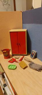 Goed gevulde schoonmaak kast voor poppen, Ophalen of Verzenden