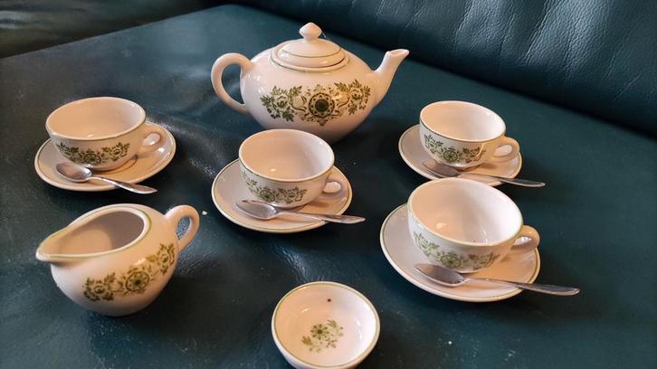 Vintage Kahla Thee Servies - Compleet, Huis en Inrichting, Keuken | Servies, Zo goed als nieuw, Compleet servies, Overige stijlen