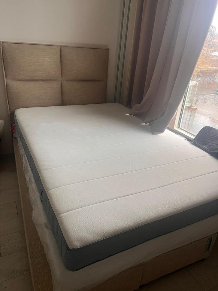 IKEA Matras / Mattrees, Huis en Inrichting, Slaapkamer | Matrassen en Bedbodems, Zo goed als nieuw, Matras, 140 cm, 200 cm, Tweepersoons