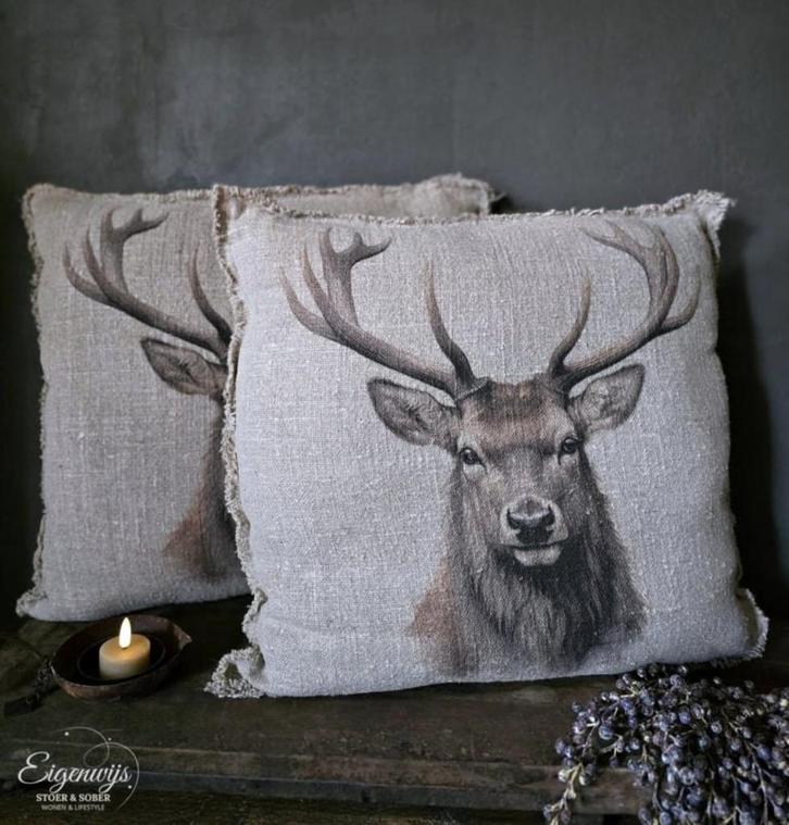 Shabby Kussen Hert | 50x50 cm, Huis en Inrichting, Woonaccessoires | Kussens, Nieuw, Vierkant, Verzenden