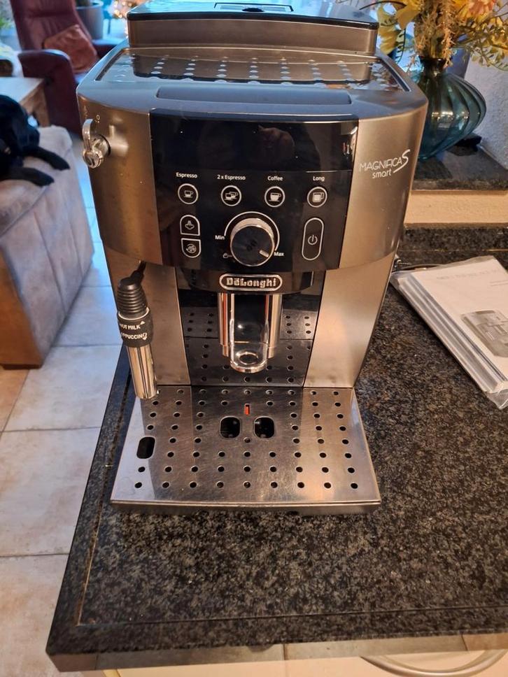 Delonghi Magnifica S Smart Koffiemachine, Witgoed en Apparatuur, Koffiezetapparaten, Ophalen