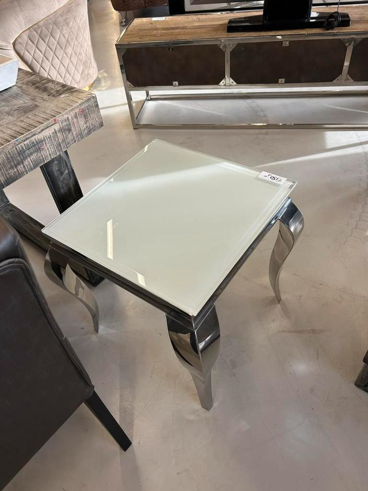 Bijzet tafeltje met glazen bovenkant VOOR MAAR €150‼️, Huis en Inrichting, Tafels | Sidetables, Zo goed als nieuw, 25 tot 50 cm