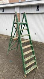 Houten trap 2 meter hoog, Doe-het-zelf en Verbouw, Ladders en Trappen, Gebruikt, Trap, Ophalen