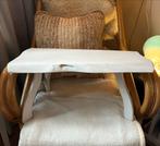 Charmant, handgemaakt wit brocante krukje of voetenbankje, Huis en Inrichting, Ophalen of Verzenden, Gebruikt
