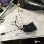 Mazda 323F 5drs 1.6 B 2002 Wagennr 2400169  Slotmechaniek Bi