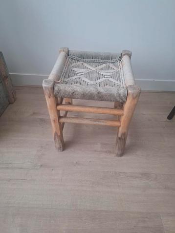 Rotan rieten jute houten Marokkaans boho krukje plantentafe  beschikbaar voor biedingen