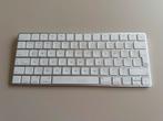Apple Magic Keyboard - Draadloos Toetsenbord, Gebruikt, Multimediatoetsen, Ophalen of Verzenden, Draadloos