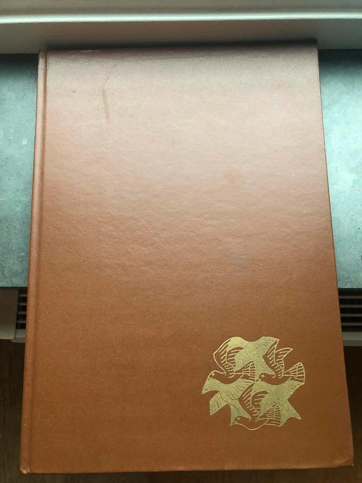 M. C. ESCHER GRAFIEK EN TEKENINGEN (11e druk, juni 1971), Boeken, Kunst en Cultuur | Beeldend, Gelezen, Schilder- en Tekenkunst