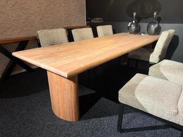 Eettafel Recht By Bruuts beschikbaar voor biedingen