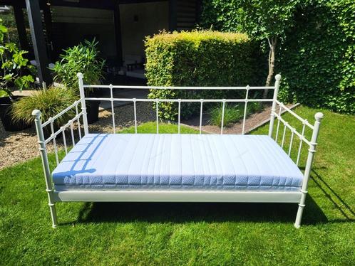 Bed met spijlen, Kinderen en Baby's, Kinderkamer | Bedden, Gebruikt, 180 cm of meer, 85 tot 100 cm, Lattenbodem, Matras, Ophalen