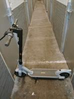 Ninebot kickscooter (Electronic step) ophalen in Den Haag, Fietsen en Brommers, Steps, Ophalen of Verzenden, Zo goed als nieuw